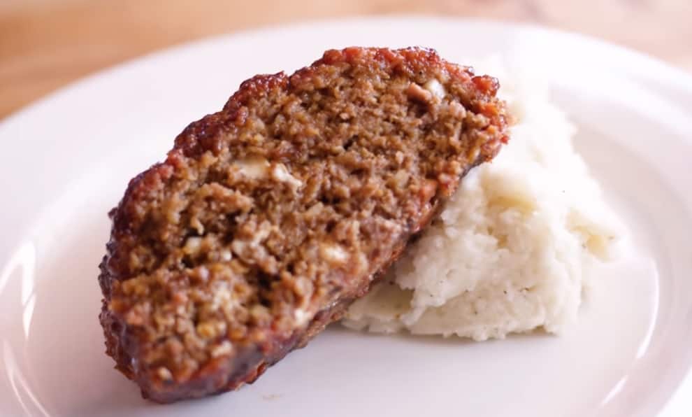Smoked meatloaf with mashed potatoes